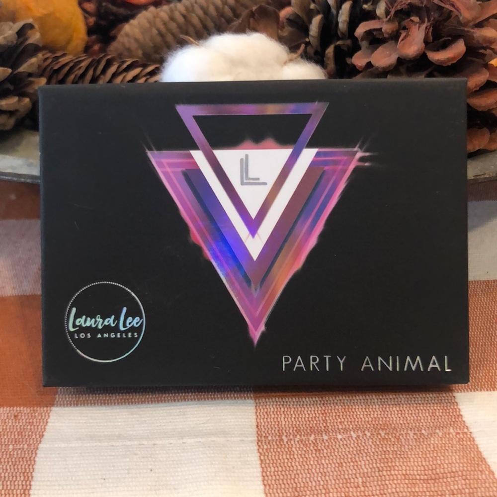 🌹BUNDLE & SAVE🌹 Laura Lee Eyeshadow Palette